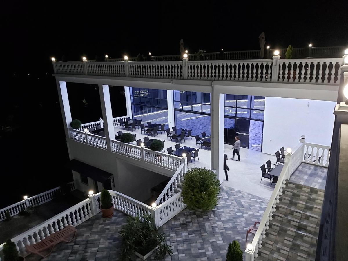 Hotel Zura Palace Kvariati Exteriör bild