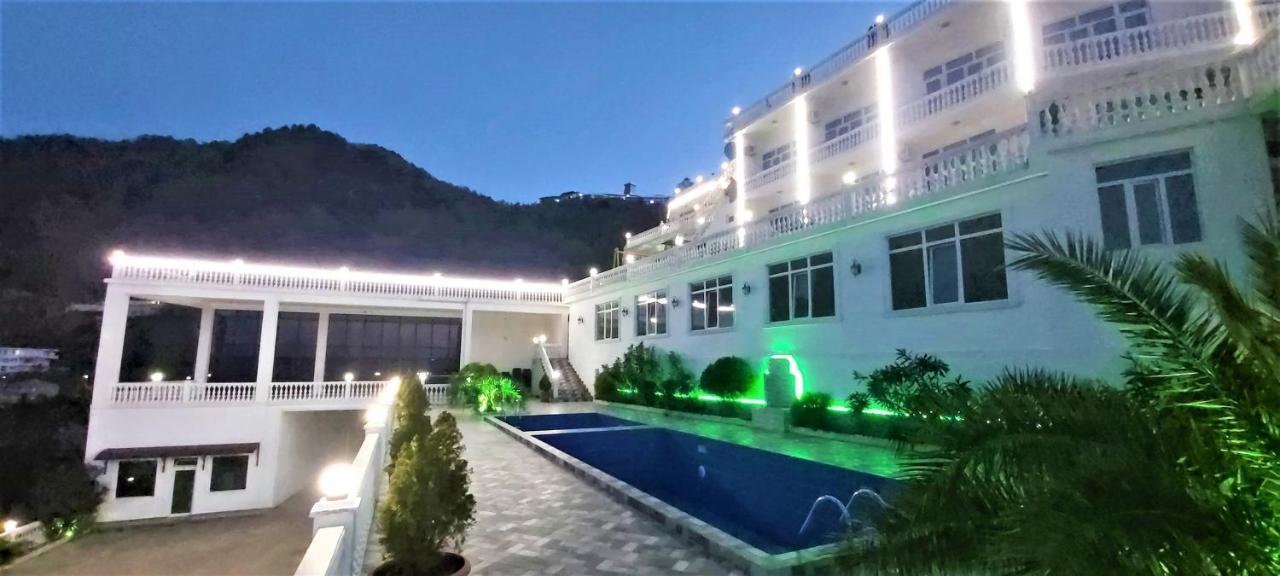 Hotel Zura Palace Kvariati Exteriör bild