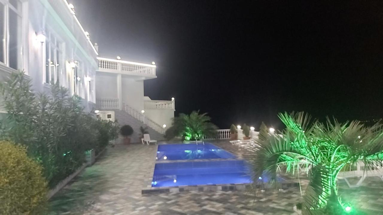 Hotel Zura Palace Kvariati Exteriör bild
