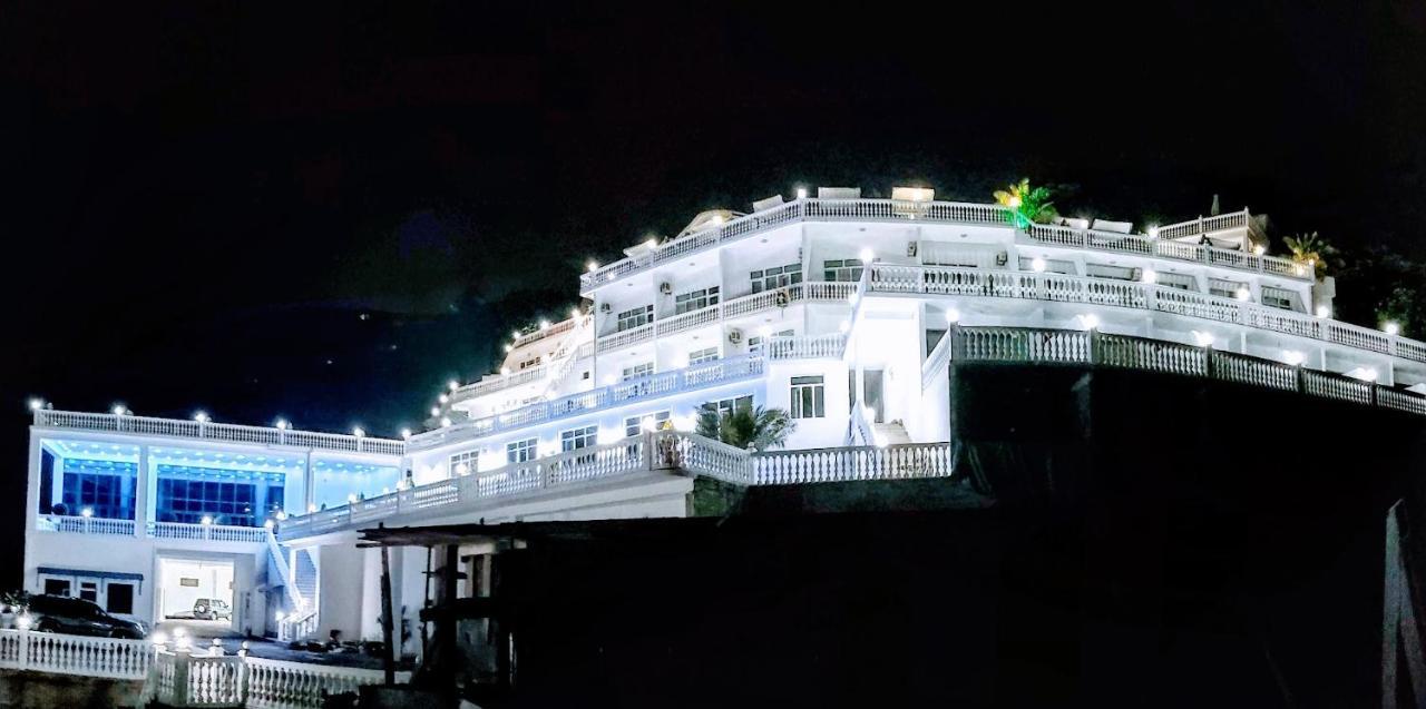 Hotel Zura Palace Kvariati Exteriör bild