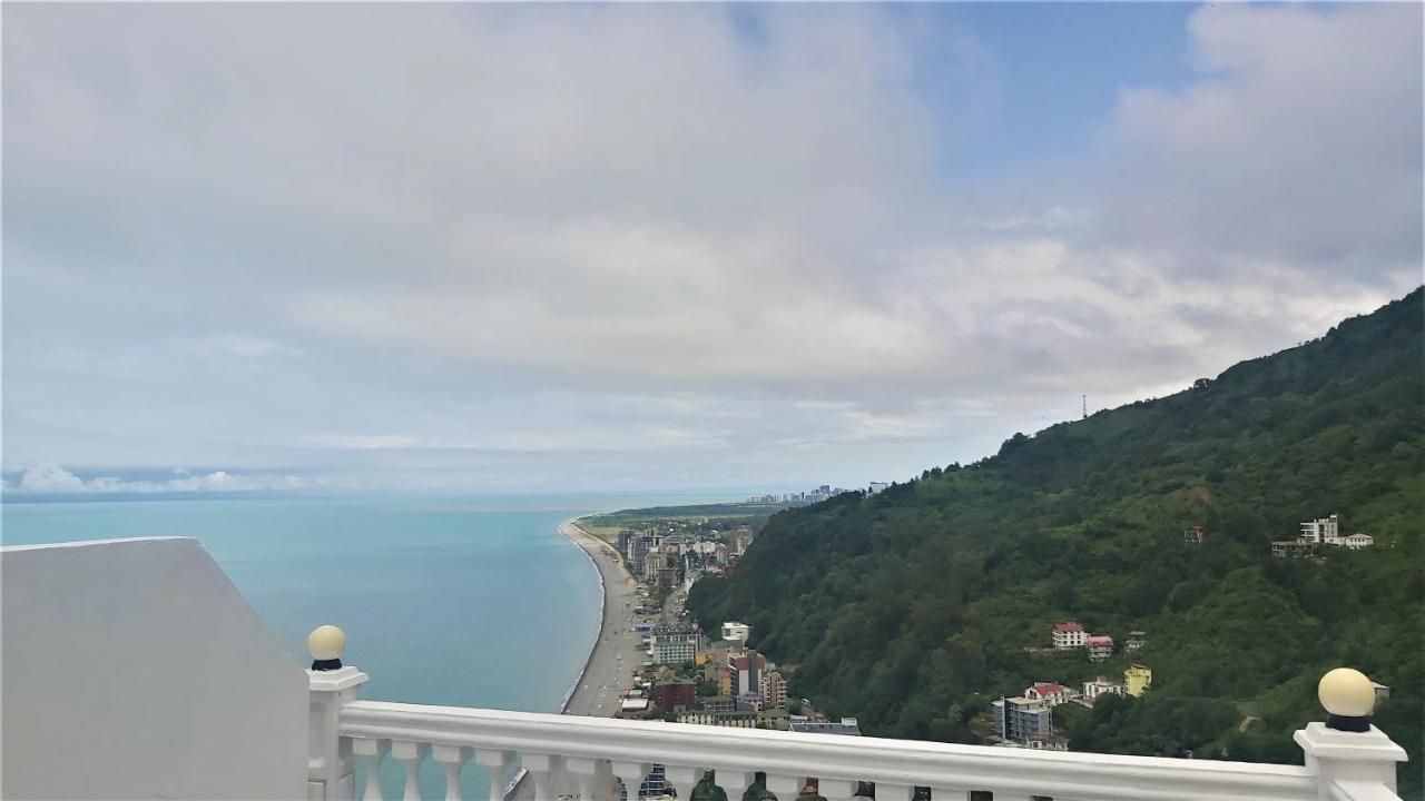 Hotel Zura Palace Kvariati Exteriör bild