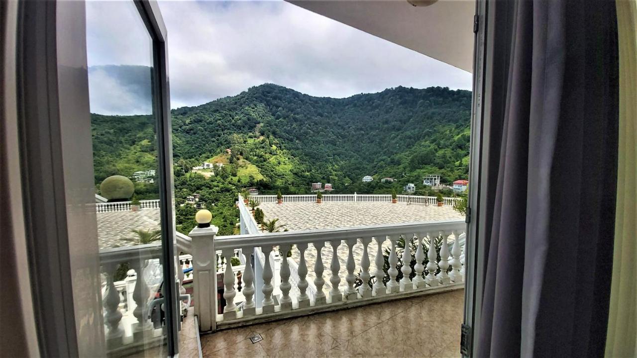 Hotel Zura Palace Kvariati Exteriör bild