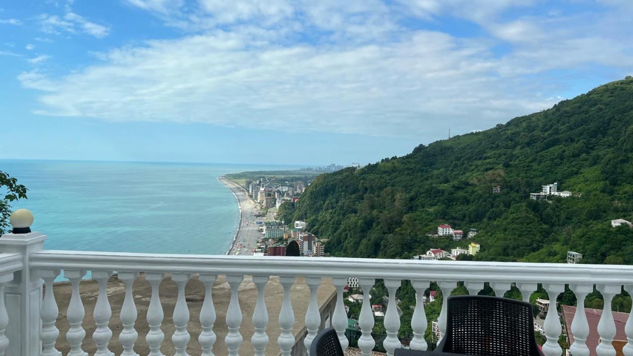 Hotel Zura Palace Kvariati Exteriör bild