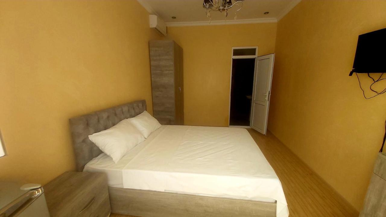 Hotel Zura Palace Kvariati Exteriör bild