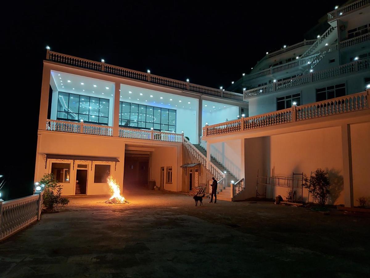 Hotel Zura Palace Kvariati Exteriör bild